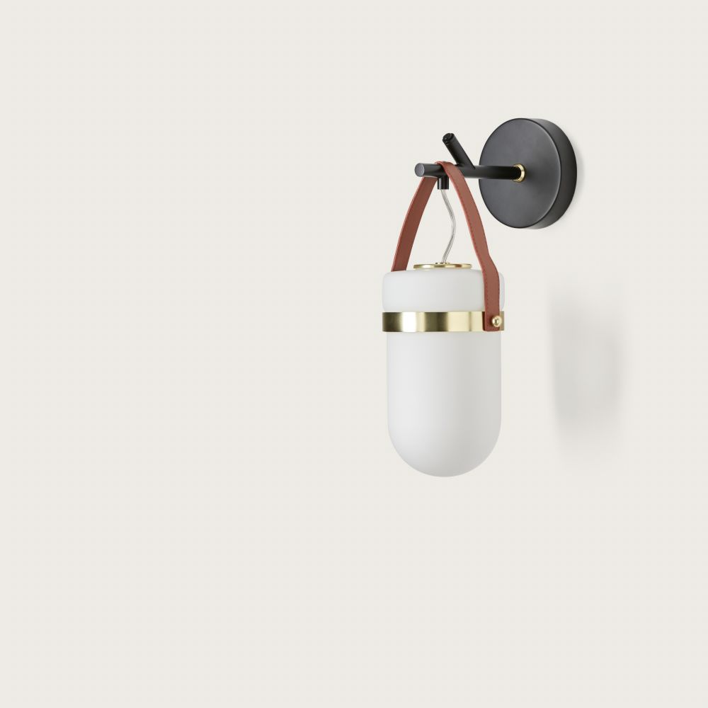 almon wall lamp